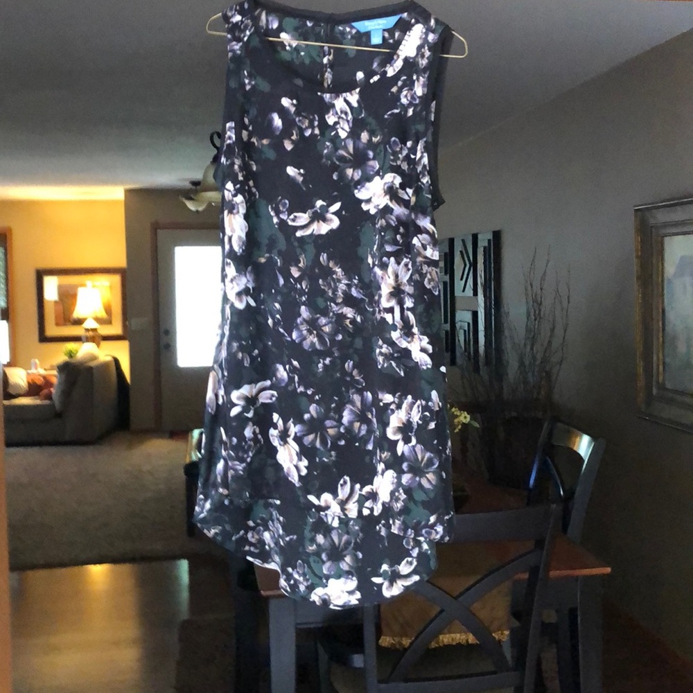 Simply Vera Wang tank